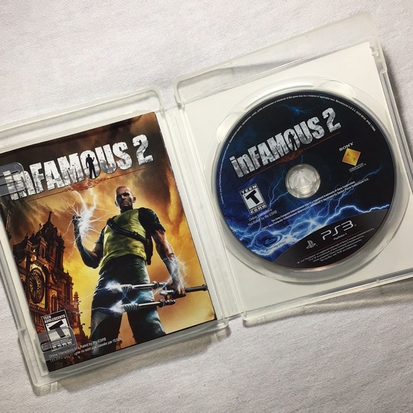 In famous 1 & 2 PS3 - Picture 4 of 4